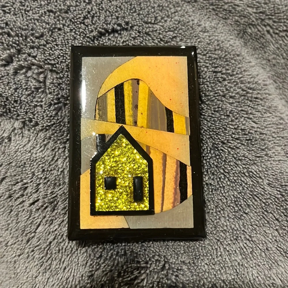Vintage Gold Yellow Glitter House Pin by Lucinda